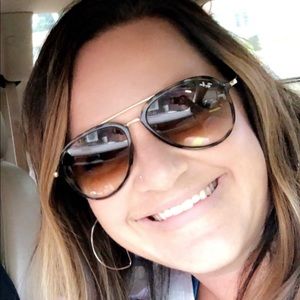 Meet your Posher, Brooke